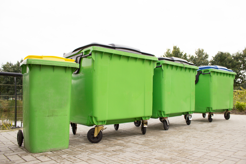 Kontenery na śmieci i gruz – jak skutecznie separować nieczystości?